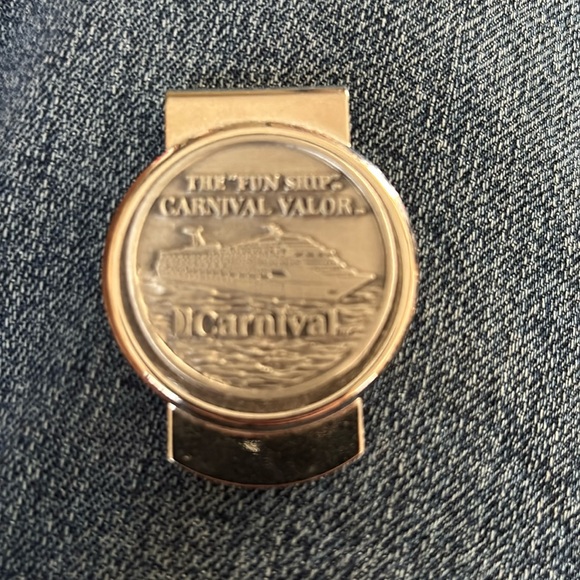 Carnival Cruise Money Clip - Picture 1 of 3